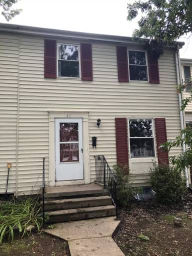 Main picture of 49 N Pendleton Ct