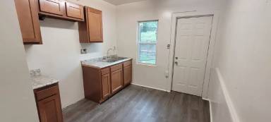 Main picture of 2421 Wylie Ave