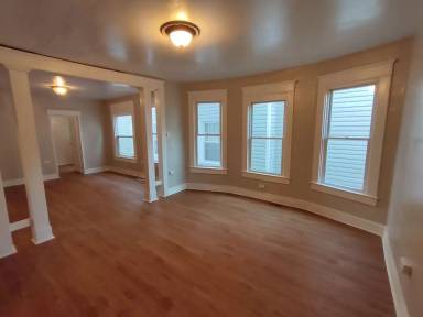 Main picture of 107 Herkimer St