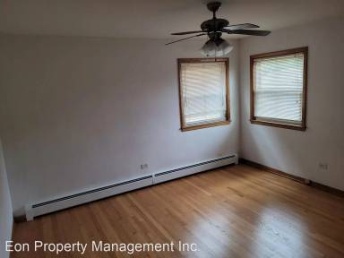Main picture of 7560 N Waukegan Rd