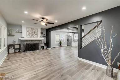 Main picture of 529 N Oxford St