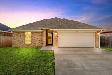 Main picture of 204 Raven Ridge Ct