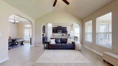 Main picture of 6103 Tanzanite Dr