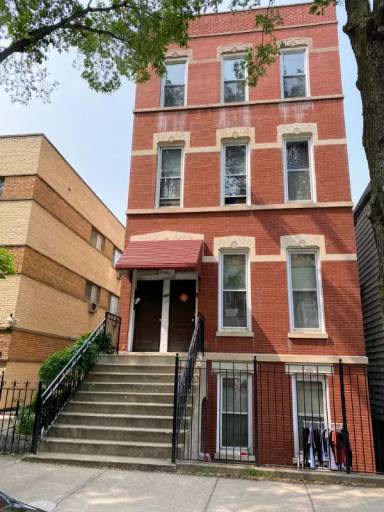 Main picture of 224 W 24th St