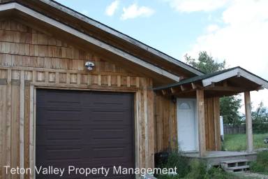 Main picture of 107 N 5th St