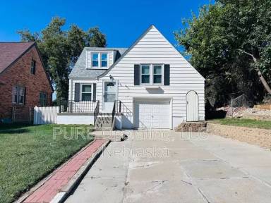 Main picture of 830 S 54th St