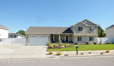 Main picture of 188 W Amanda Lynn Ln