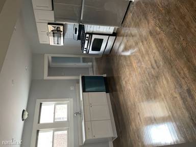 Main picture of 3318 N LeClaire Ave