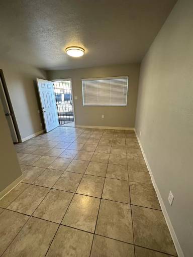 Main picture of 3413 Gibson Blvd SE