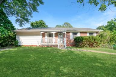 Main picture of 104 Peggy Dr