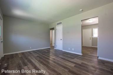 Main picture of 2449 2nd Ave