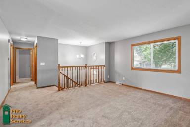 Main picture of 16291 Finch Way W