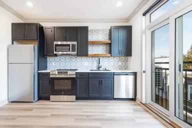 Main picture of 2229 N 33rd St