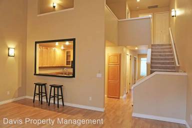 Main picture of 11805 NE 105th Ct