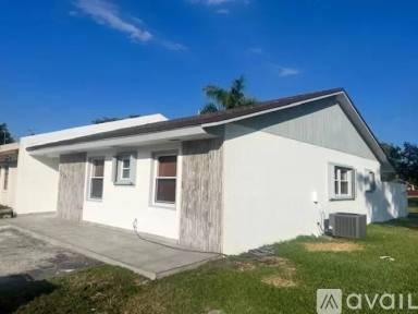 Main picture of 5229 SW 140th Pl
