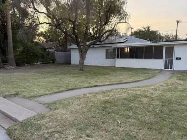 Main picture of 2102 W Minnezona Ave