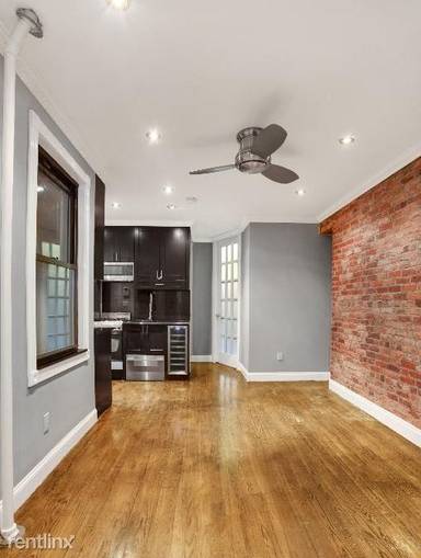 Main picture of 424 E 9th St