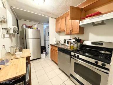 Main picture of 81-85 Windsor St