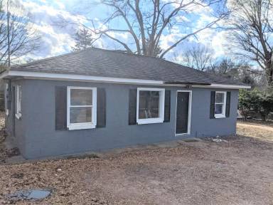 Main picture of 4 Sunnydale Dr