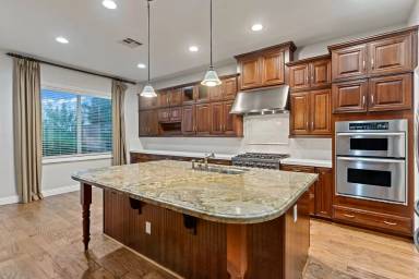 Main picture of 10335 Artful Stone Ave
