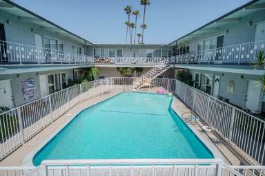 Main picture of 4122 Deeboyar Ave