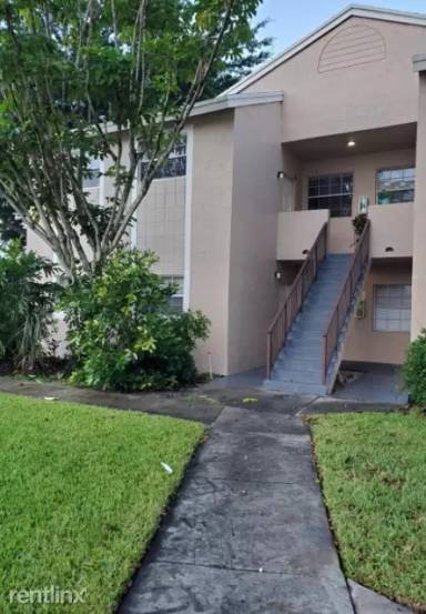 Main picture of Reflections at Pembroke Pines