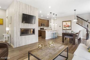 Main picture of 206 W Jamison Ct