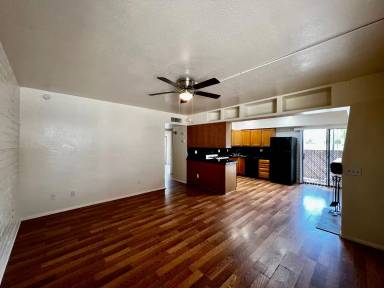 Main picture of 3960 E Flower St