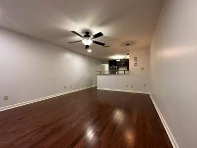 Main picture of 518 E 7th St
