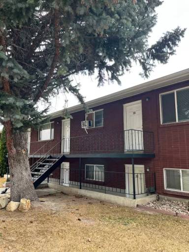Main picture of 321 N Main St