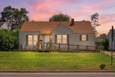 Main picture of 1236 SW 30th St