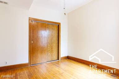 Main picture of 2430 N Mozart St