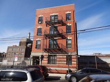 Main picture of 975 Summit Ave
