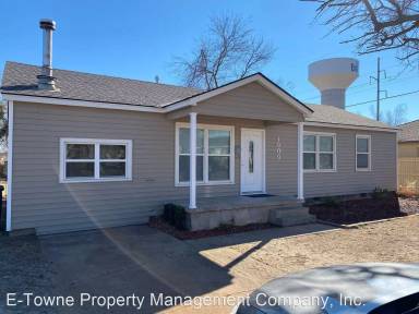 Main picture of 1909 S Hudson Dr