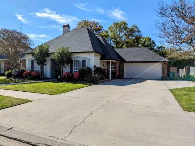 Main picture of 102 Ravine Run Dr