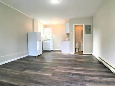 Main picture of 21 Collegeview Ave