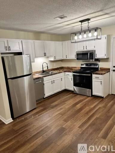 Main picture of 706 Shady Lane Dr