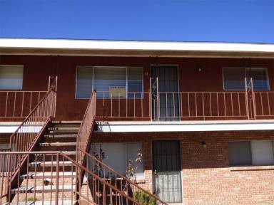 Main picture of 704 N A St