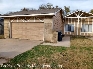 Main picture of 10118 W Merton St