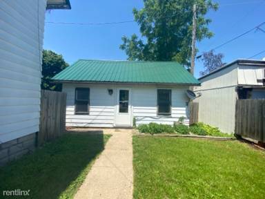 Main picture of 405 1st St