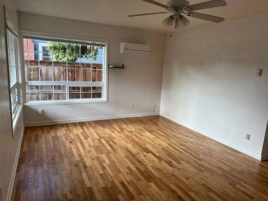 Main picture of 1035 8th Ave SW