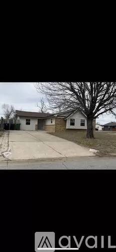 Main picture of 1401 SW 64th St
