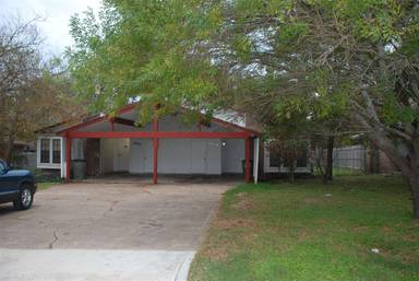 Main picture of 2902 Forest Bnd