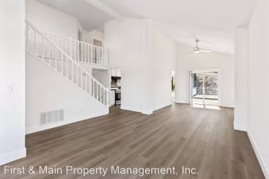 Main picture of 414 Seahorse Dr