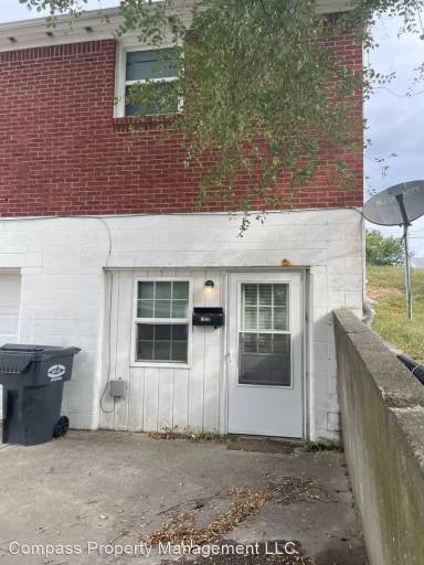 Main picture of 1211 E 38th St