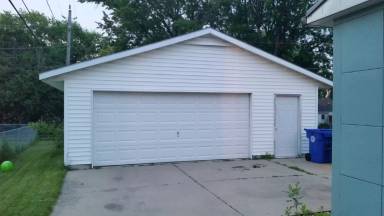 Main picture of 205 Byron Ave