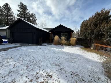 Main picture of 61025 Lodgepole Dr