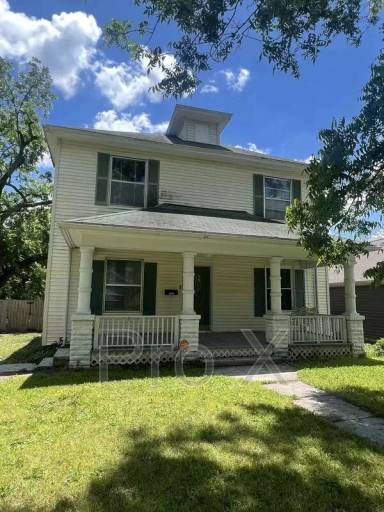 Main picture of 2628 E 8th St