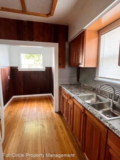 Main picture of 319 N 34th St