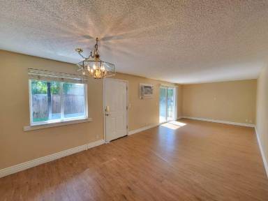 Main picture of 404 Belle Ave